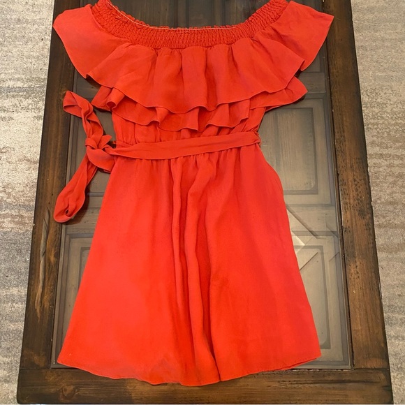 Lovers + Friends Off the Shoulders Ruffled Dress Red size S - Picture 3 of 12